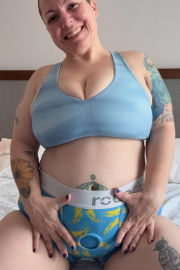 If I Had A Dick I'd Fuck You With It!