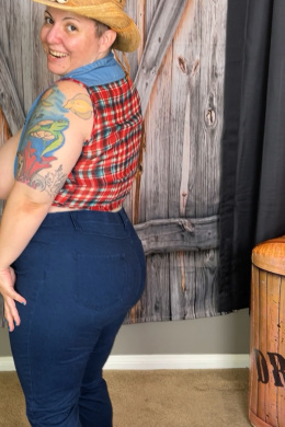 Farmgirl Farts On You