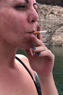 3 Smokes on a Boat
