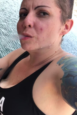 3 Smokes on a Boat
