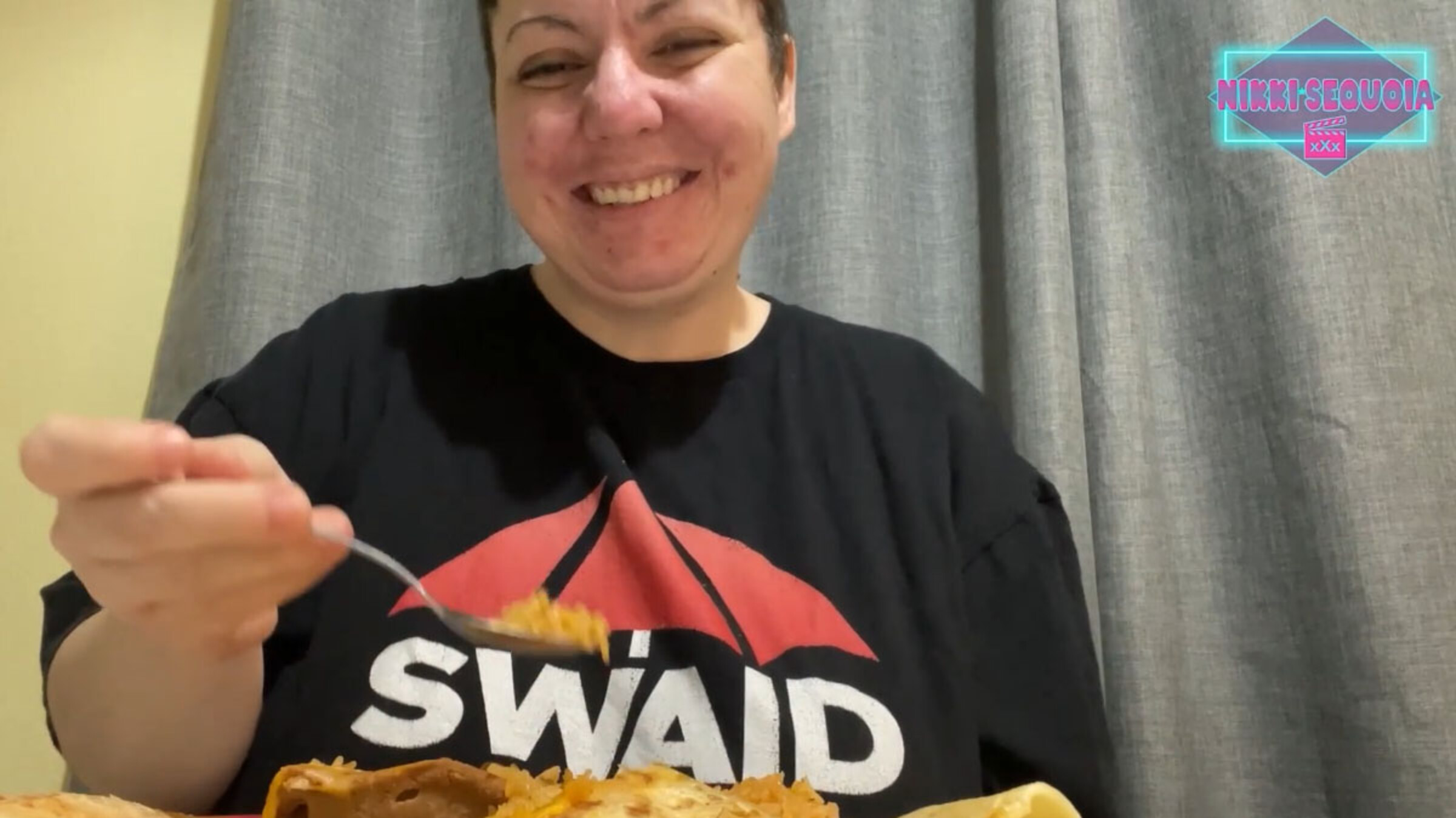 Jerk Off While I Eat Dinner