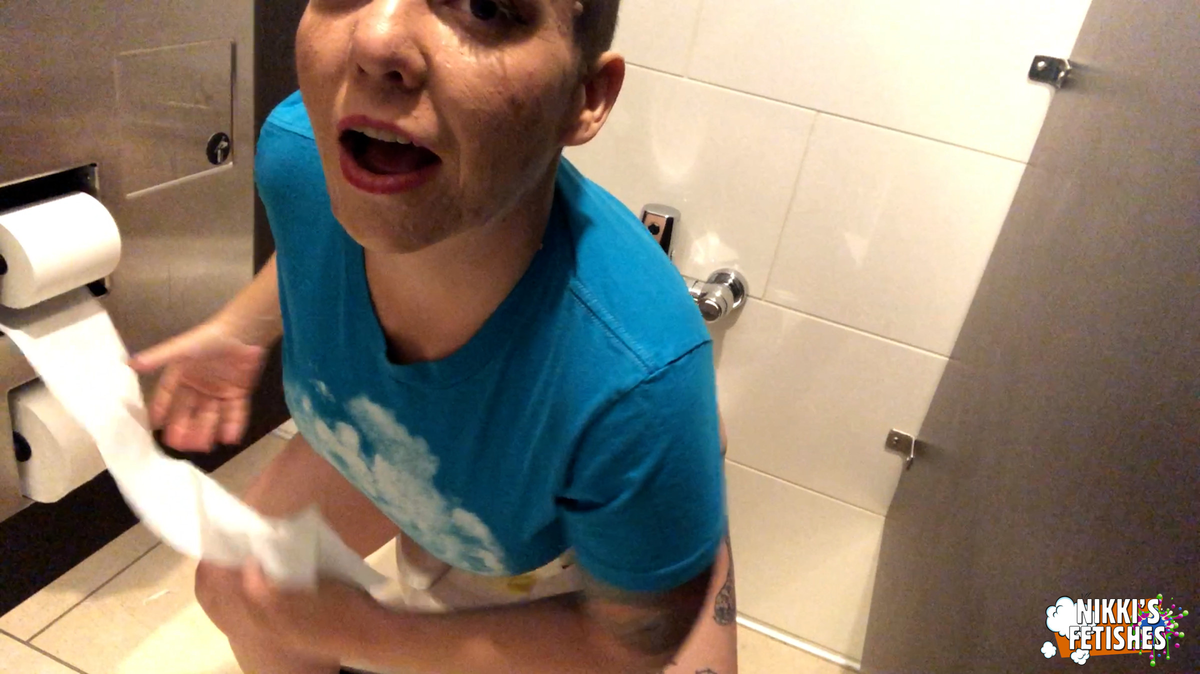 Piss Lovers Compilation Vol04- Public Toilets