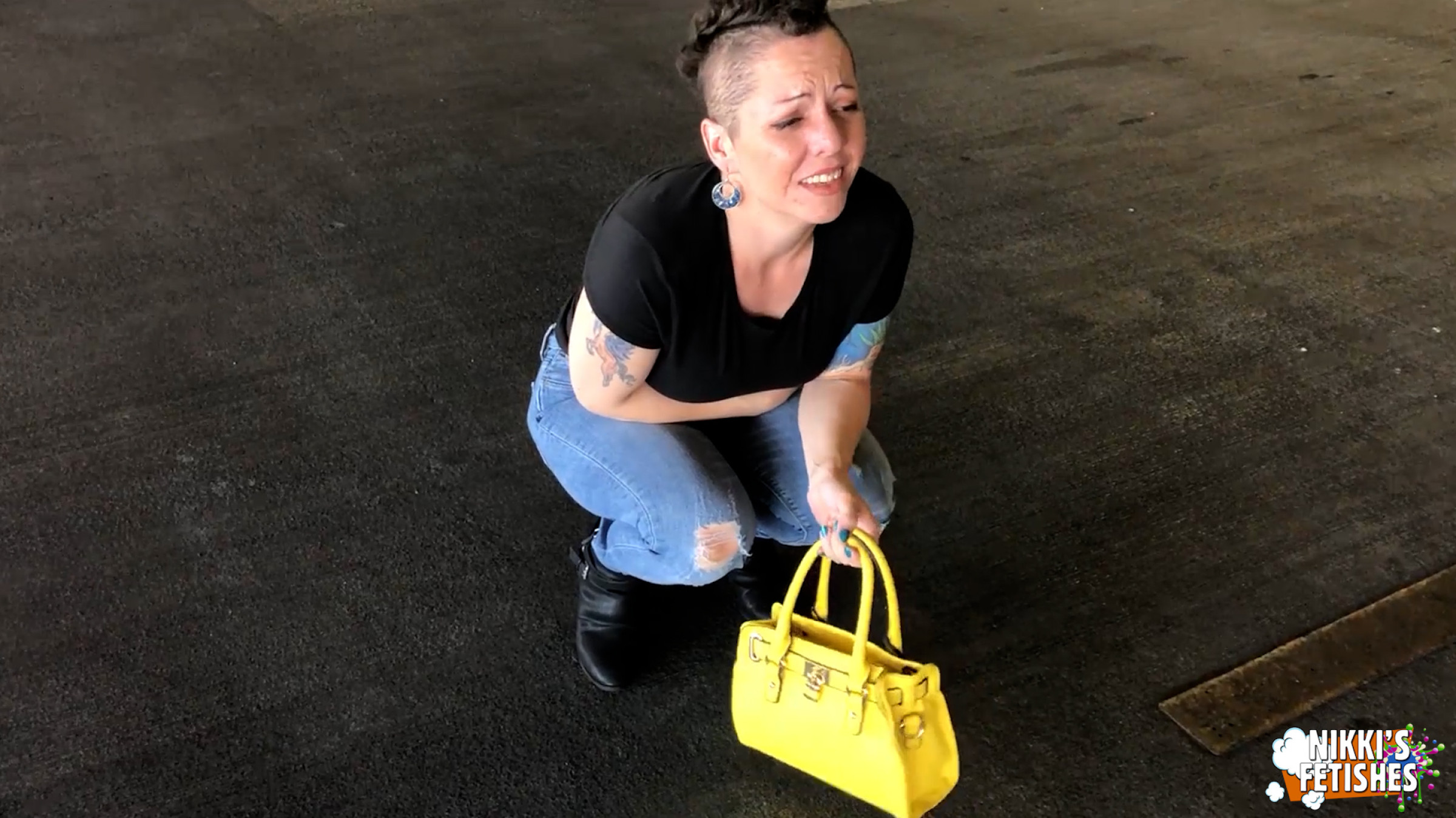 Desperate MILF Pees In The Parking Lot